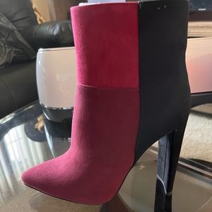 Color block booties burgundy and black new